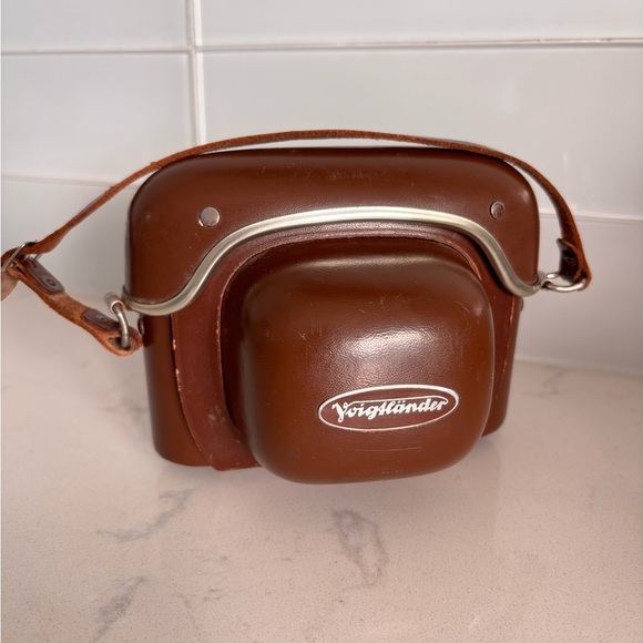 Black and Brown Vintage Voigtlander Vito Camera and Leather Case - Picture 7 of 9